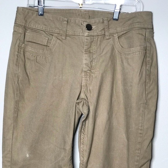 Khaki Jeans - Picture 2 of 8